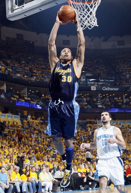 伦萨相比并 伦萨相比并