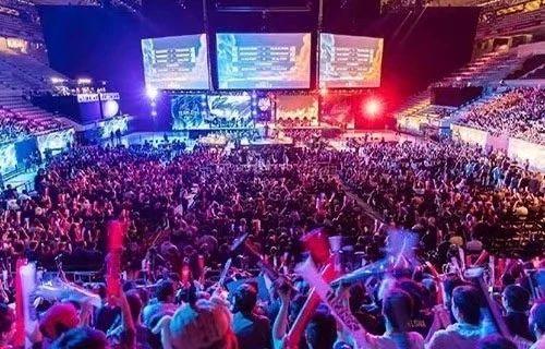 球迷们感到 球迷们感到